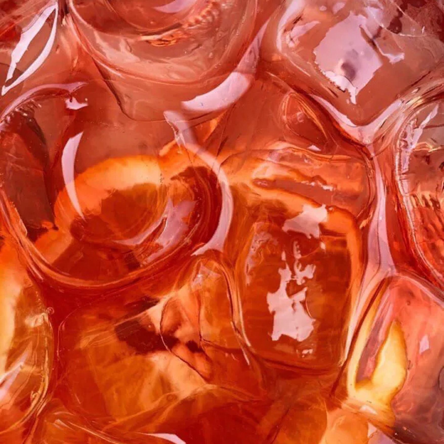 Eiswürfel im Aperitif